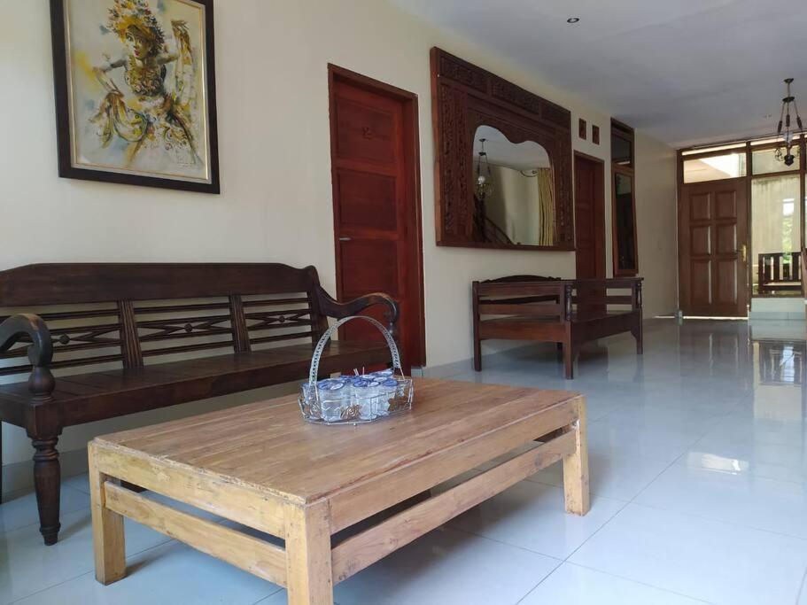 Villa Hazel House With Swimming Pool By Grorental Bandung