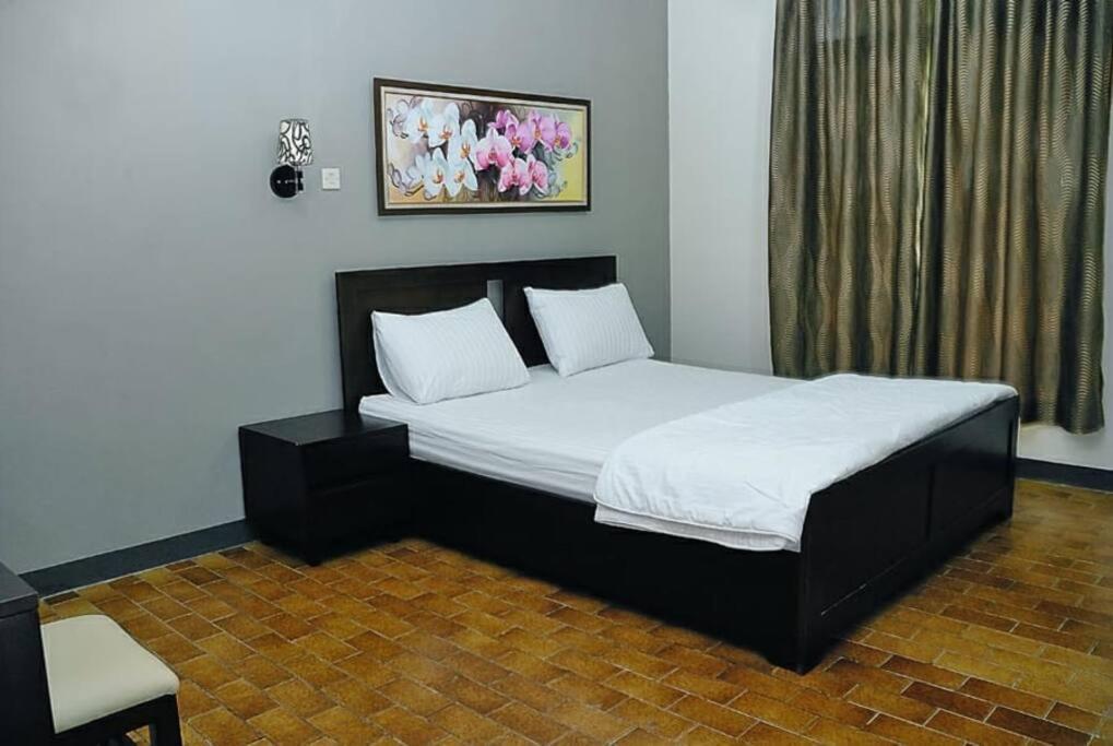 Villa Hazel House With Swimming Pool By Grorental Bandung